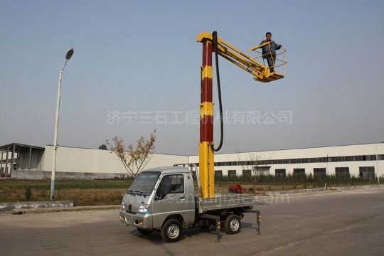 點擊查看詳細信息<br>標題：小型高空作業(yè)車 閱讀次數(shù)：2873