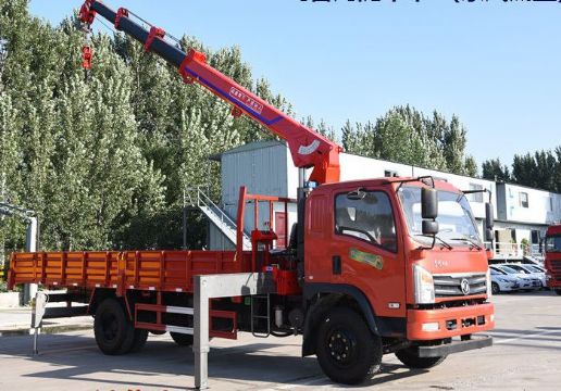 點(diǎn)擊查看詳細(xì)信息<br>標(biāo)題：6.3噸東風(fēng)隨車吊 閱讀次數(shù)：1701
