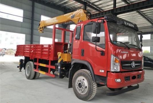 點(diǎn)擊查看詳細(xì)信息<br>標(biāo)題：5噸大運(yùn)隨車(chē)吊 閱讀次數(shù)：1203