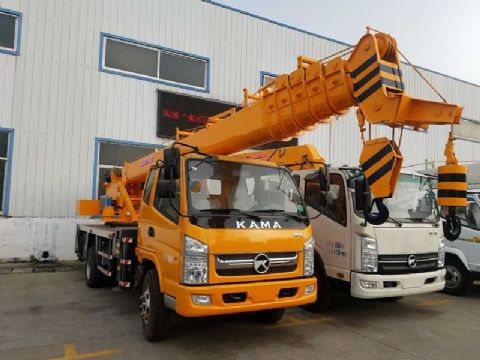點(diǎn)擊查看詳細(xì)信息<br>標(biāo)題：10噸凱馬汽車吊 閱讀次數(shù)：1253